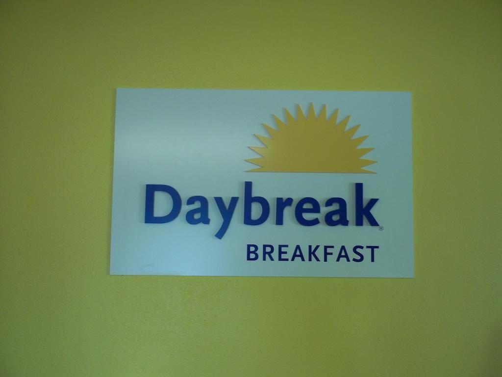 Days Inn By Wyndham Fond Du Lac Bagian luar foto